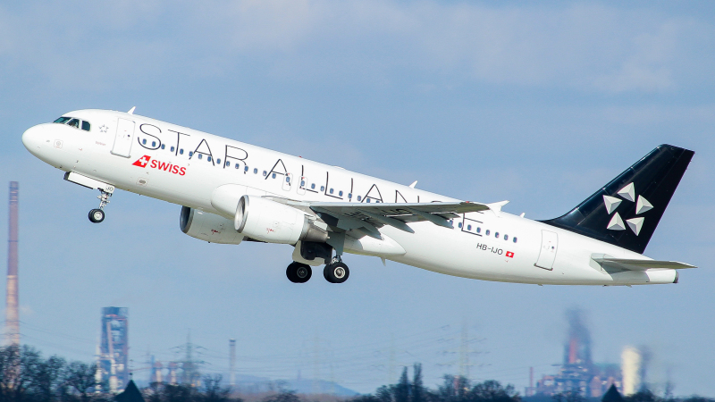 Photo of HB-IJO - Austrian Airlines Airbus A320-200 at DUS on AeroXplorer Aviation Database