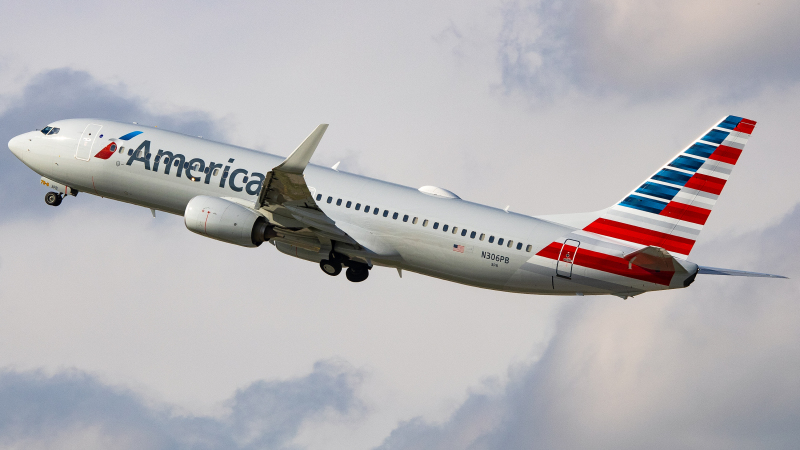 Photo of N306PB - American Airlines Boeing 737-800 at KORD on AeroXplorer Aviation Database