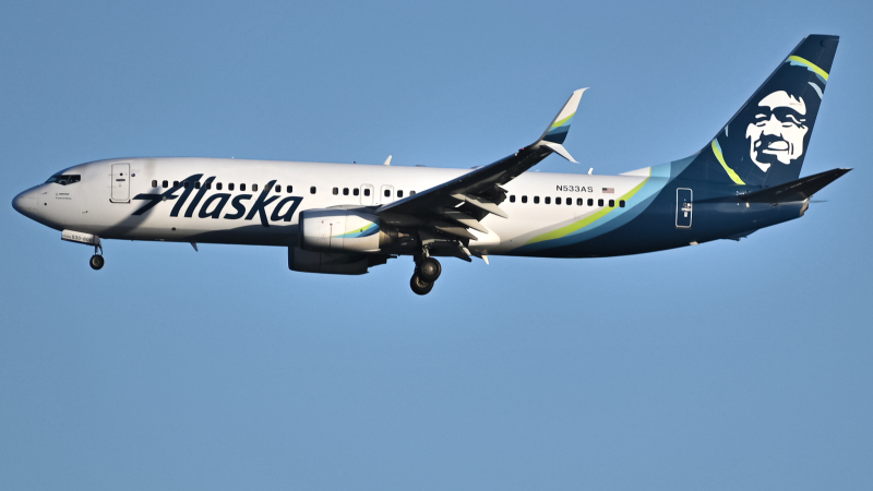 Photo of N533AS - Alaska Airlines Boeing 737-800 at LAX on AeroXplorer Aviation Database