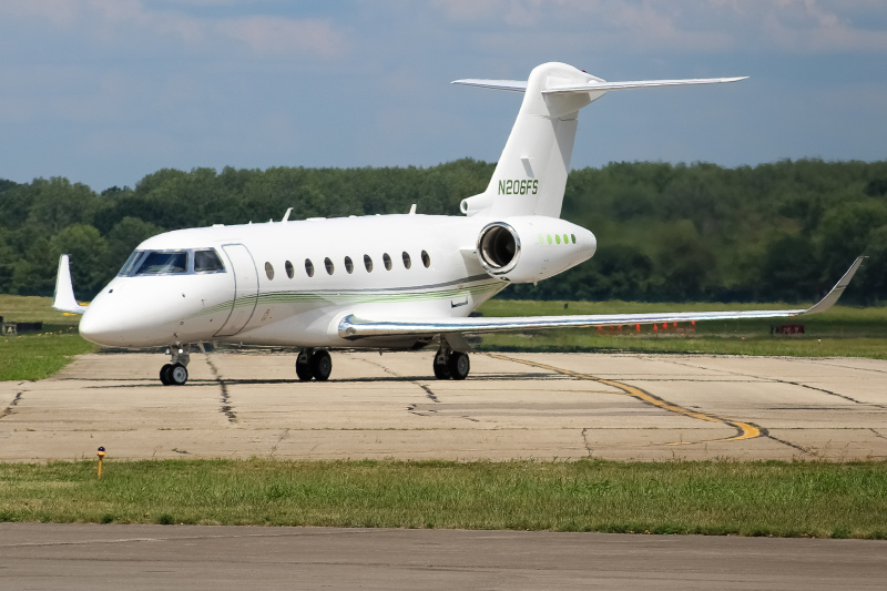 Photo of N206FS - PRIVATE Gulfstream G280 at LUK on AeroXplorer Aviation Database