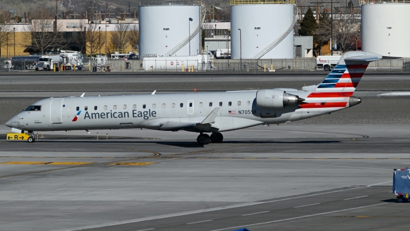 Photo of N705SK - American Eagle Mitsubishi CRJ-700 at RNO on AeroXplorer Aviation Database