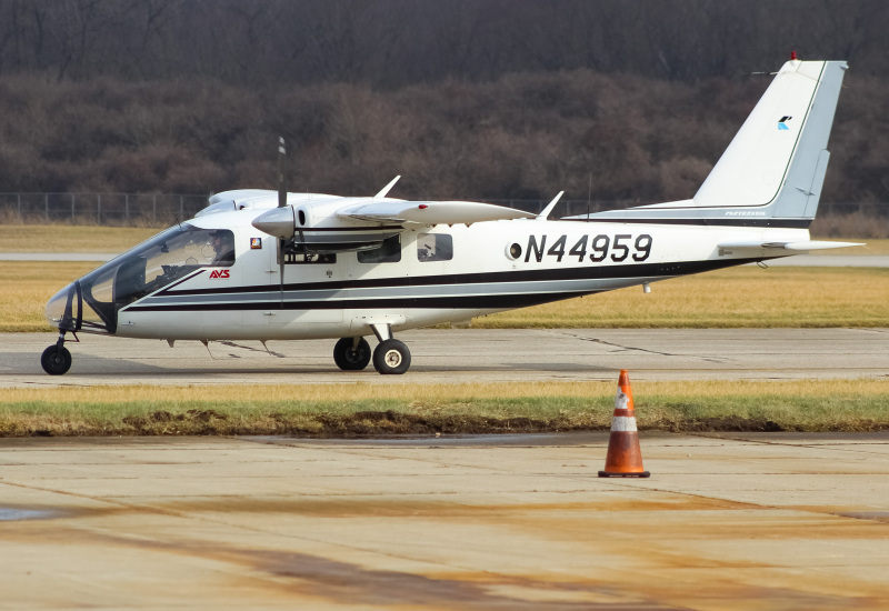 Photo of N44959 - PRIVATE  Partenavia P-68 at LUK on AeroXplorer Aviation Database