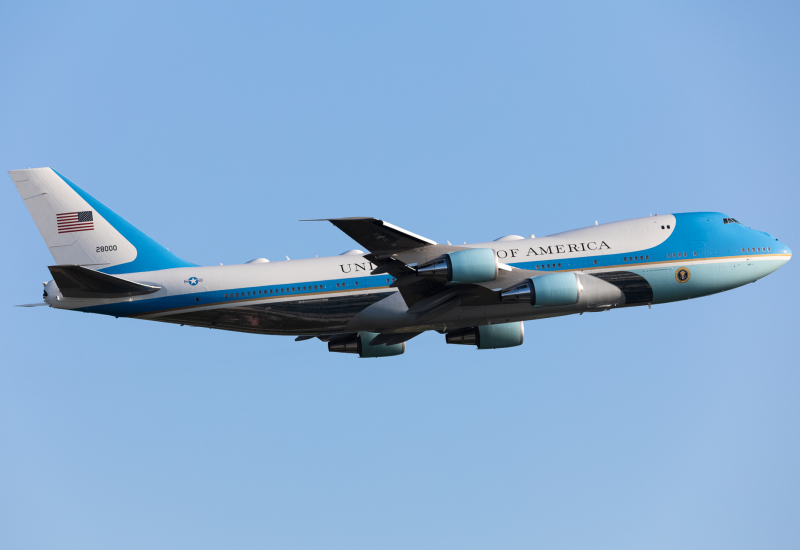 Photo of 82-8000 - USAF - United States Air Force Boeing VC-25A at LHR on AeroXplorer Aviation Database