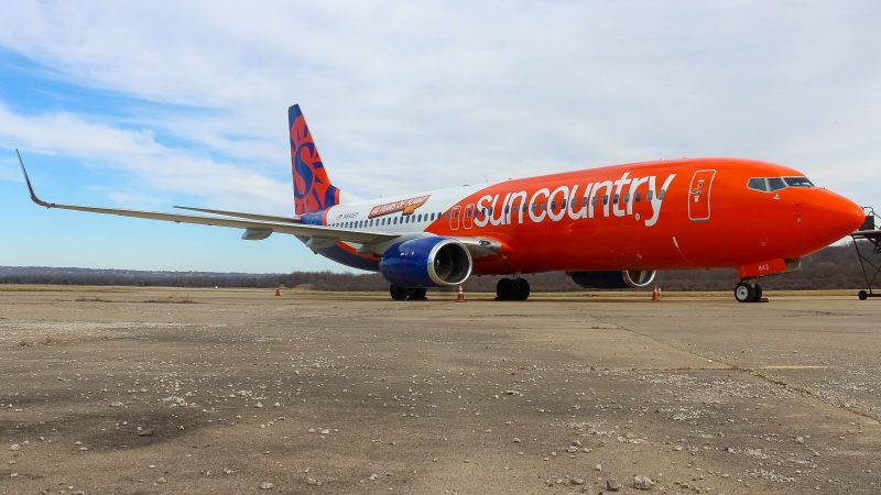 Photo of N843SY - Sun Country Airlines Boeing 737-800 at LUK on AeroXplorer Aviation Database