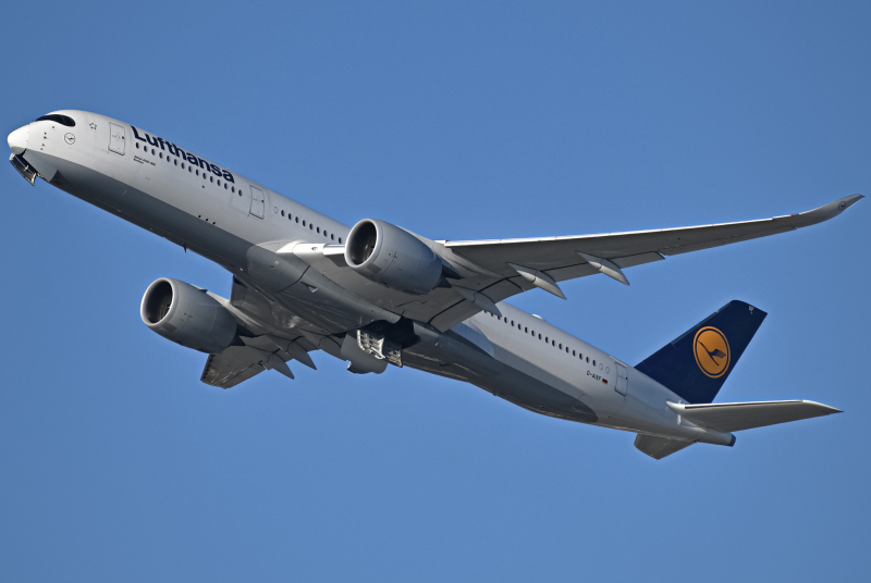 Photo of D-AIXF - Lufthansa Airbus A350-900 at SAN on AeroXplorer Aviation Database