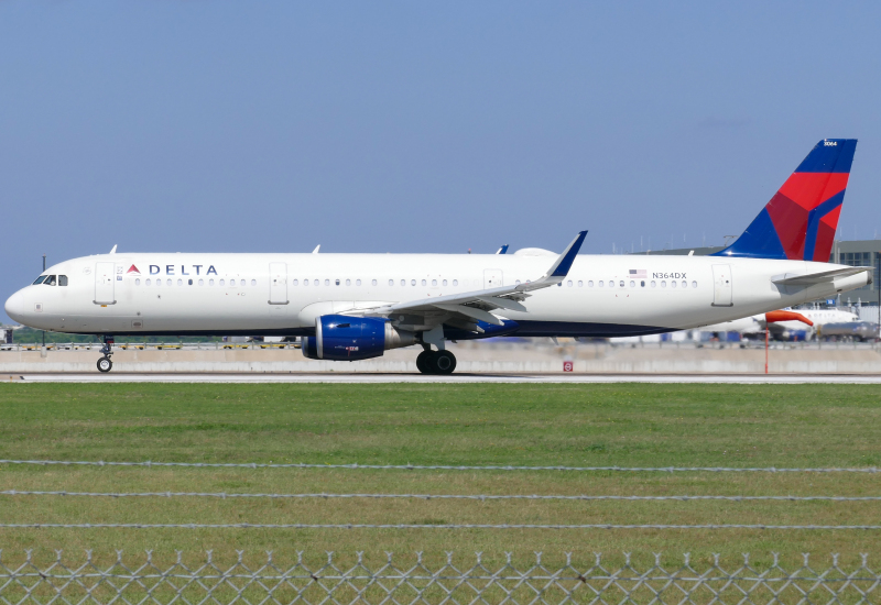 Photo of N364DX - Delta Airlines Airbus A321-200 at AUS on AeroXplorer Aviation Database