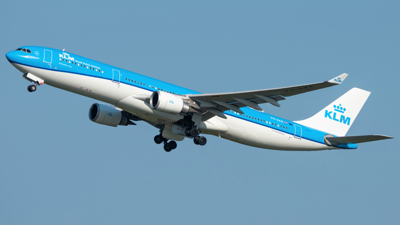 Photo of PH-AKB - KLM Airbus A330-300 at IAD on AeroXplorer Aviation Database