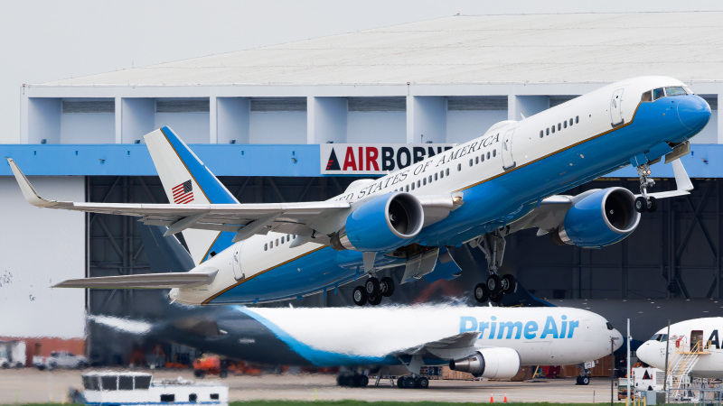 Photo of 99-0004 - USAF - United States Air Force Boeing VC-32 at TPA on AeroXplorer Aviation Database