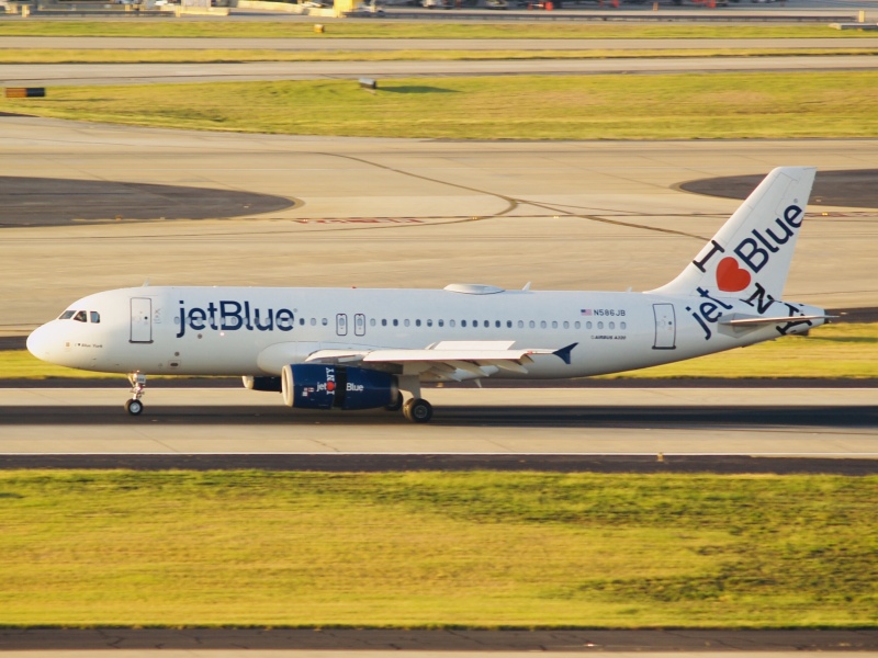 Photo of N586JB - JetBlue Airways Airbus A320 at ATL on AeroXplorer Aviation Database