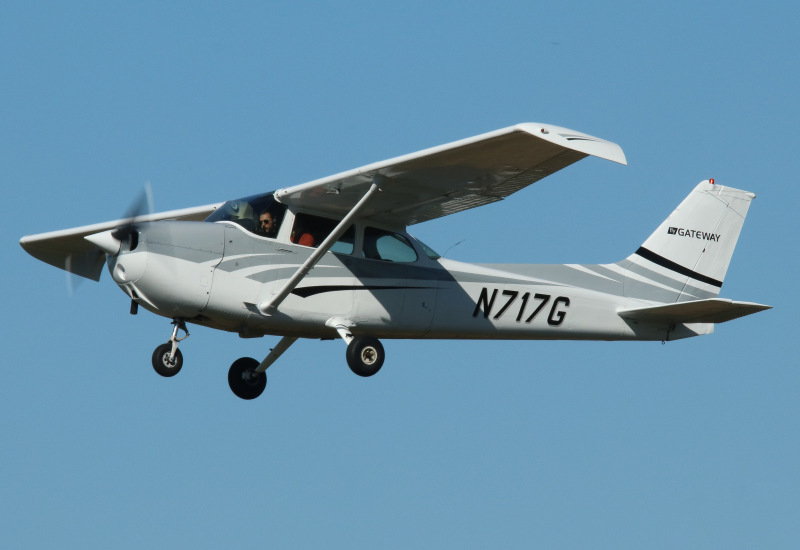 Photo of N717G - PRIVATE Cessna 172 at LOM on AeroXplorer Aviation Database