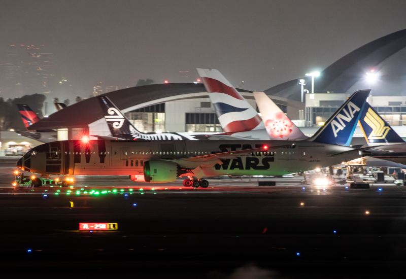 Photo of JA873A - All Nippon Airways Boeing 787-9 at LAX on AeroXplorer Aviation Database