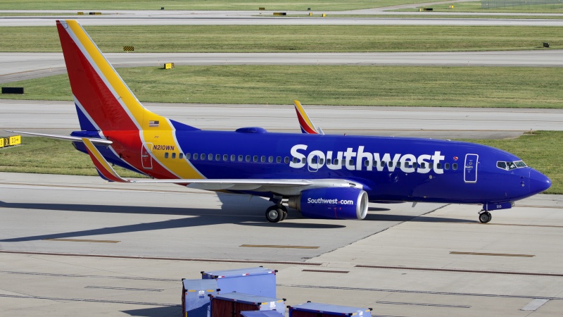 Photo of N210WN - Southwest Airlines Boeing 737-700 at CMH on AeroXplorer Aviation Database