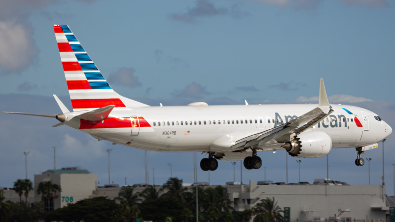 Photo of N304RB - American Airlines Boeing 737 MAX 8 at MIA on AeroXplorer Aviation Database