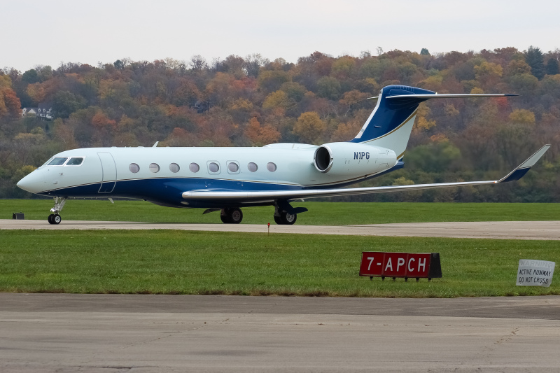 Photo of N1PG - PRIVATE  Gulfstream G650 at LUK on AeroXplorer Aviation Database