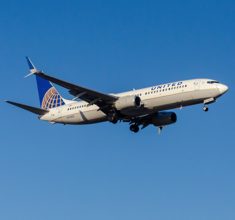 Photo of N76522 - United Airlines Boeing 737-800 at EWR on AeroXplorer Aviation Database