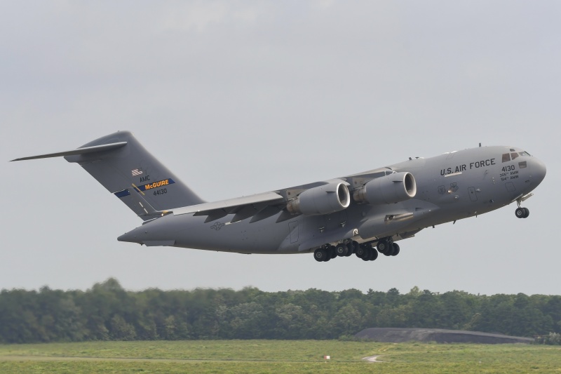 Photo of 04-4130 - USAF - United States Air Force Boeing C-17 Globemaster III at ACY on AeroXplorer Aviation Database