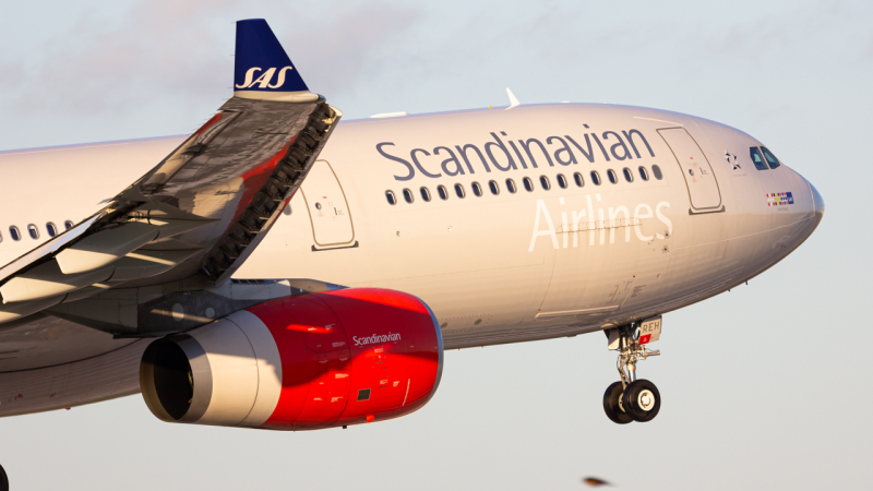 Photo of SE-REH - Scandinavian Airlines Airbus A330-300 at MIA on AeroXplorer Aviation Database