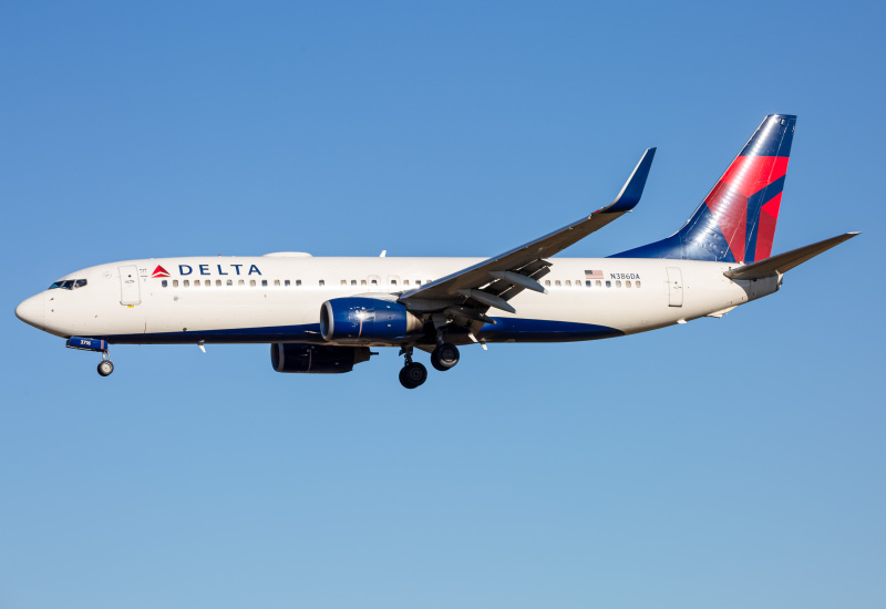 Photo of N386DA - Delta Airlines Boeing 737-800 at BWI on AeroXplorer Aviation Database
