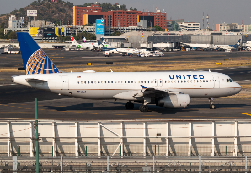 Photo of N461UA - United Airlines Airbus A320 at MEX on AeroXplorer Aviation Database