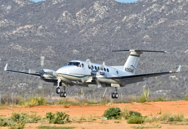 Photo of N350MG - PRIVATE Beechcraft King Air 350 at CSL on AeroXplorer Aviation Database