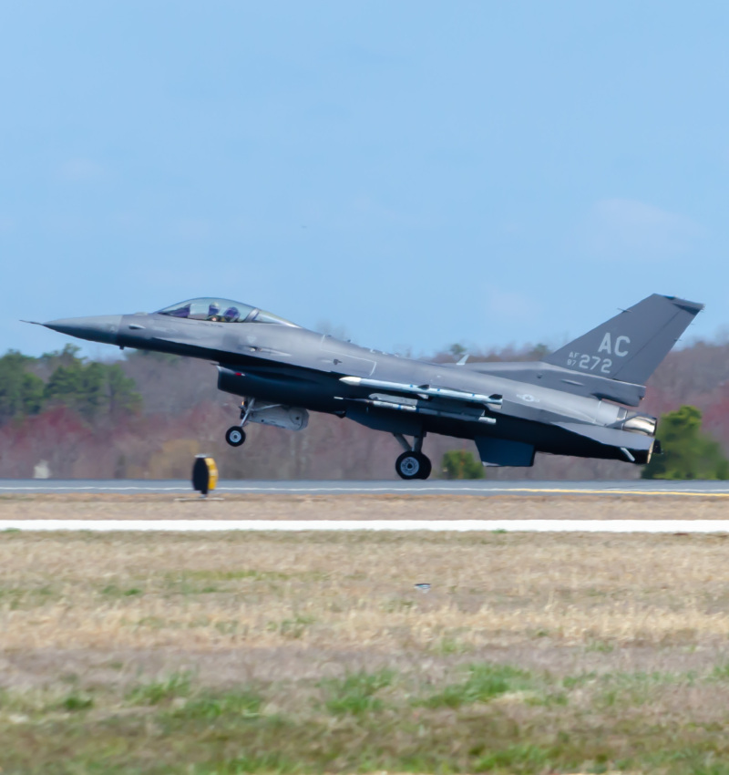 Photo of 87-0272 - Air National Guard General Dynamics F-16 Fighting Falcon at ACY on AeroXplorer Aviation Database