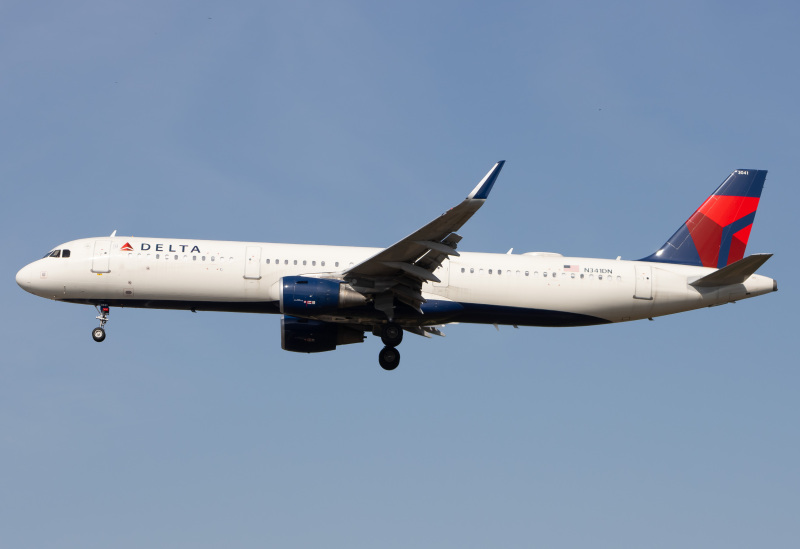 Photo of N341DN - Delta Airlines Airbus A321-200 at MCO on AeroXplorer Aviation Database