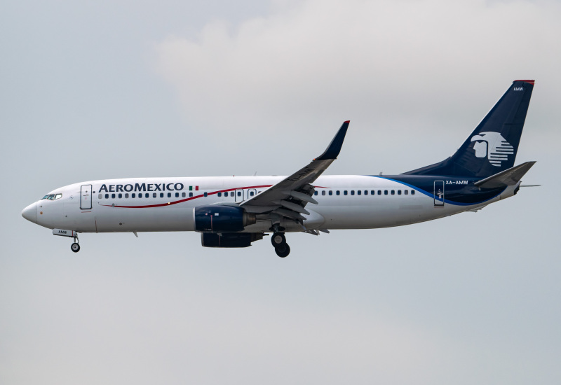 Photo of XA-AMW - Aeromexico Boeing 737-800 at MIA on AeroXplorer Aviation Database