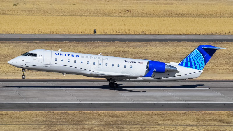 Photo of N430SW - United Express Mitsubishi CRJ-200 at DEN on AeroXplorer Aviation Database