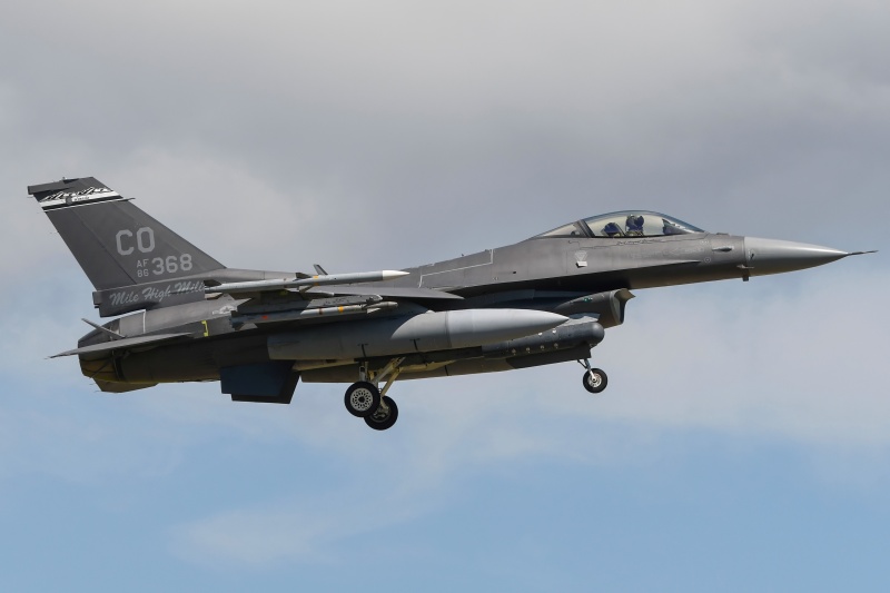 Photo of 86-0368 - Air National Guard General Dynamics F-16 Fighting Falcon at LFI on AeroXplorer Aviation Database