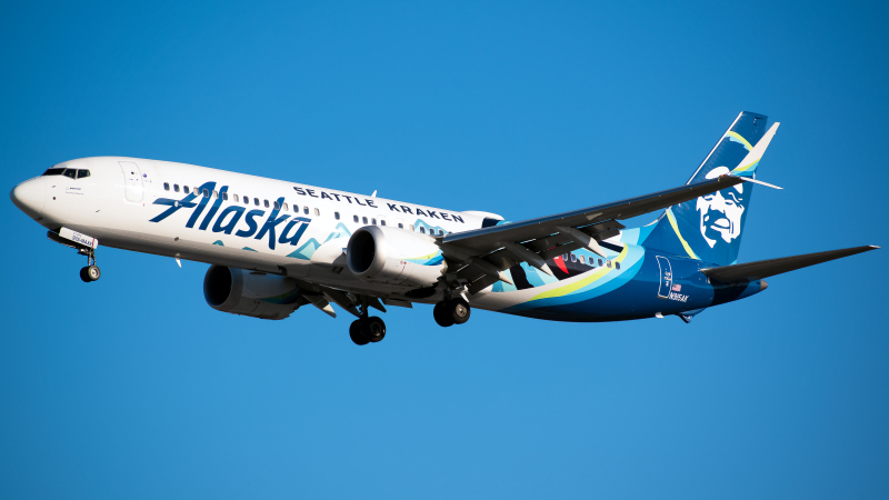 Photo of N915AK - Alaska Airlines Boeing 737 MAX 9 at MCO on AeroXplorer Aviation Database