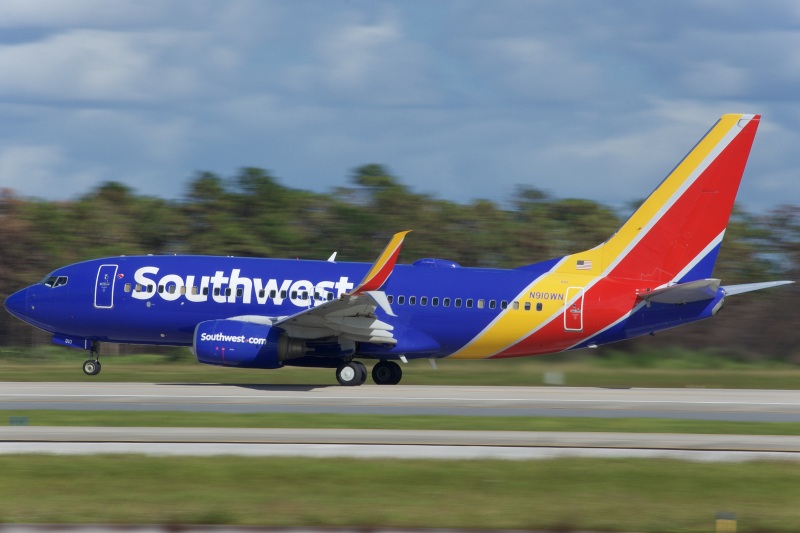 Photo of N910WN - Southwest Airlines Boeing 737-700 at MCO on AeroXplorer Aviation Database