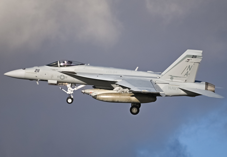 Photo of 170311 - USN - United States Navy Boeing F/A-18E/F Super Hornet at NZY on AeroXplorer Aviation Database