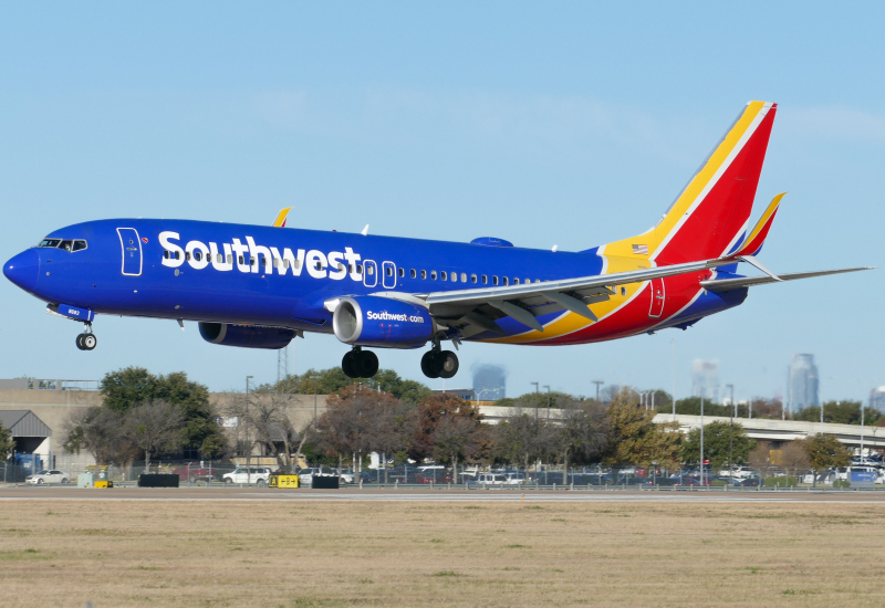 Photo of N8693D - Southwest Airlines Boeing 737-800 at AUS on AeroXplorer Aviation Database