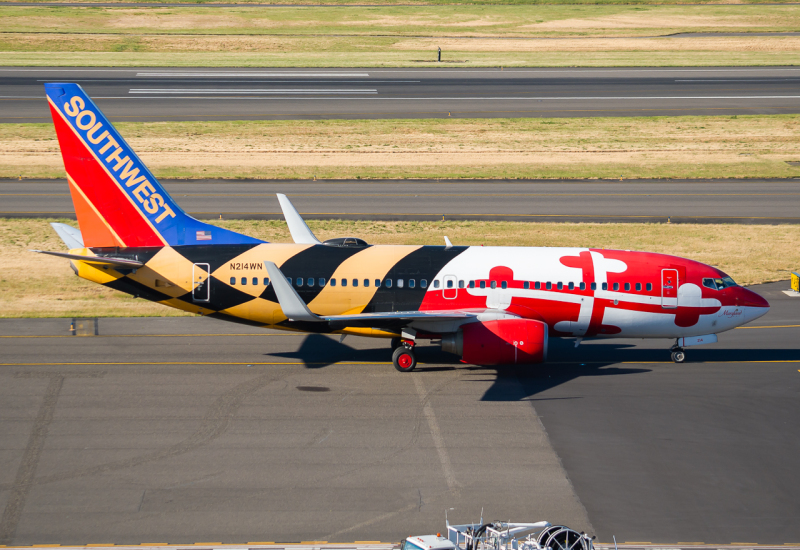 Photo of N214WN - Southwest Airlines Boeing 737-700 at PDX on AeroXplorer Aviation Database