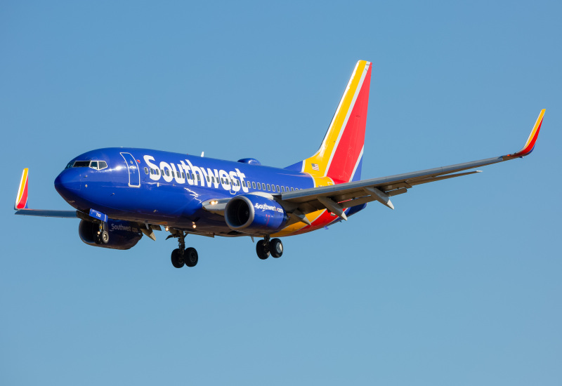 Photo of N7821L - Southwest Airlines Boeing 737-700 at BWI on AeroXplorer Aviation Database