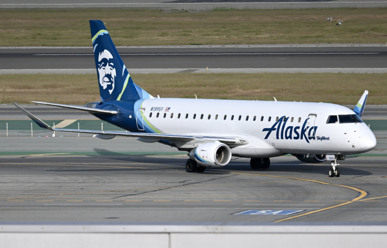 Photo of N199SY - Alaska Airlines Embraer E175 at SFO on AeroXplorer Aviation Database