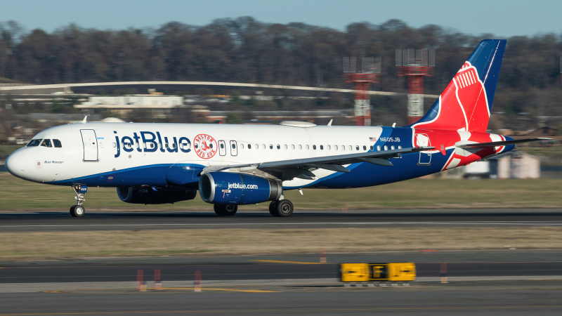 Photo of N605JB - JetBlue Airways Airbus A320 at DCA on AeroXplorer Aviation Database