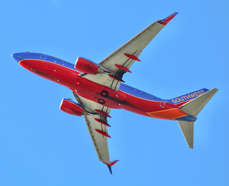Photo of N283WN - Southwest Airlines Boeing 737-700 at MKE on AeroXplorer Aviation Database