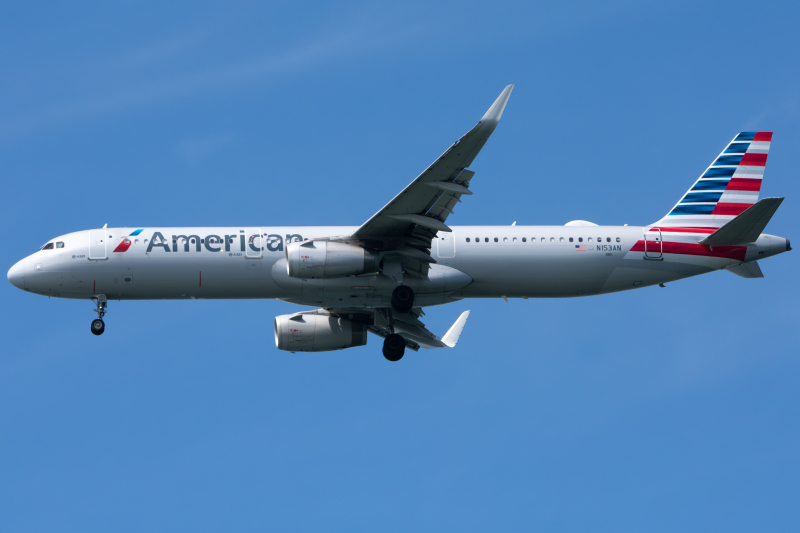 Photo of N153AN - American Airlines Airbus A321-200 at SFO on AeroXplorer Aviation Database