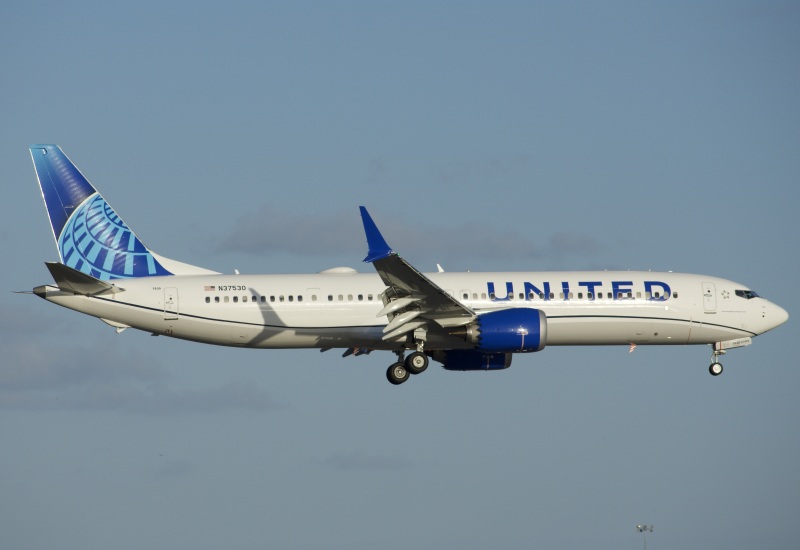 Photo of N37530 - United Airlines Boeing 737 MAX 9 at MCO on AeroXplorer Aviation Database