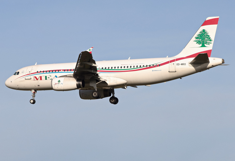 Photo of OD-MRO - Middle East Airlines Airbus A320 at LHR on AeroXplorer Aviation Database
