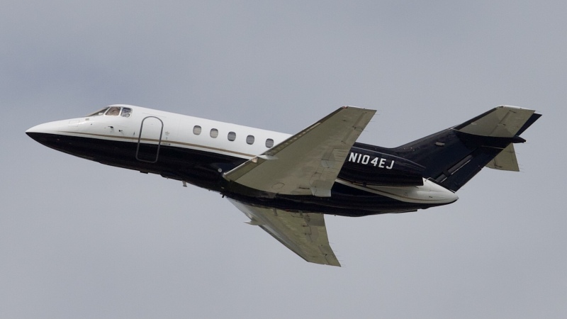 Photo of N104EJ - PRIVATE Beechcraft Hawker 800XP at IAH on AeroXplorer Aviation Database