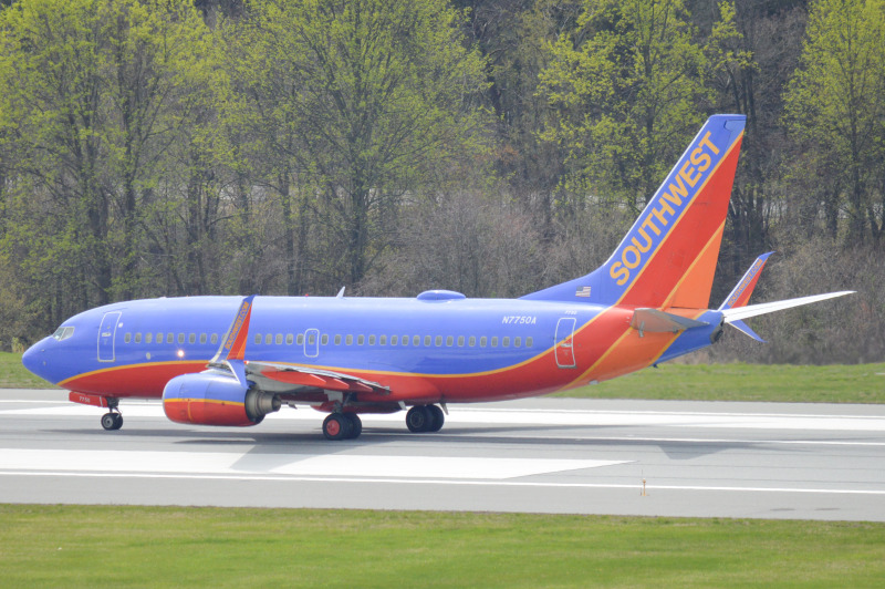 Photo of N7750A - Southwest Airlines Boeing 737-700 at BWI on AeroXplorer Aviation Database
