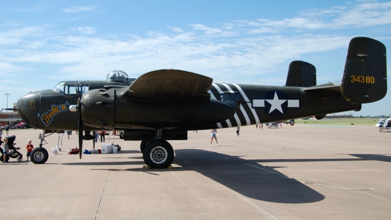 Photo of N5548N - PRIVATE  North American B-25 Mitchell at OUN on AeroXplorer Aviation Database