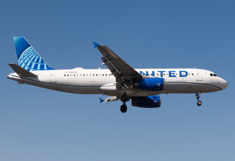 Photo of N412UA - United Airlines Airbus A320 at MEX on AeroXplorer Aviation Database
