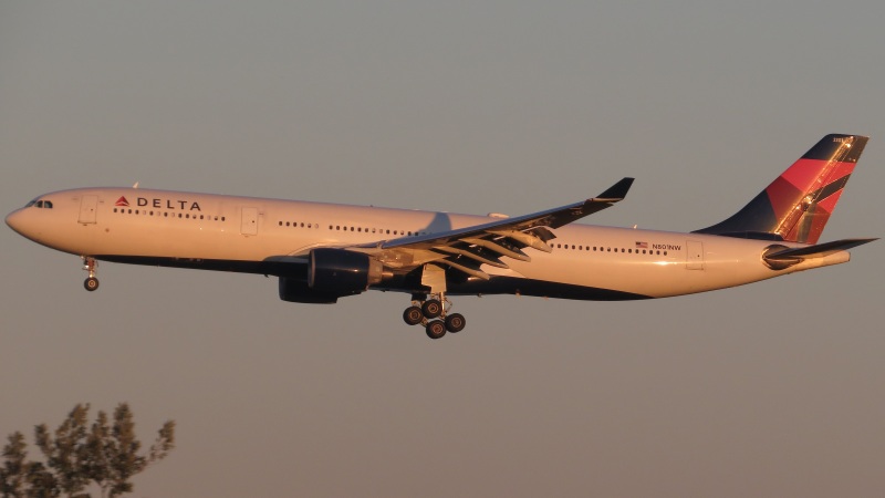 Photo of N801NW - Delta Airlines Airbus A330-300 at MCO on AeroXplorer Aviation Database