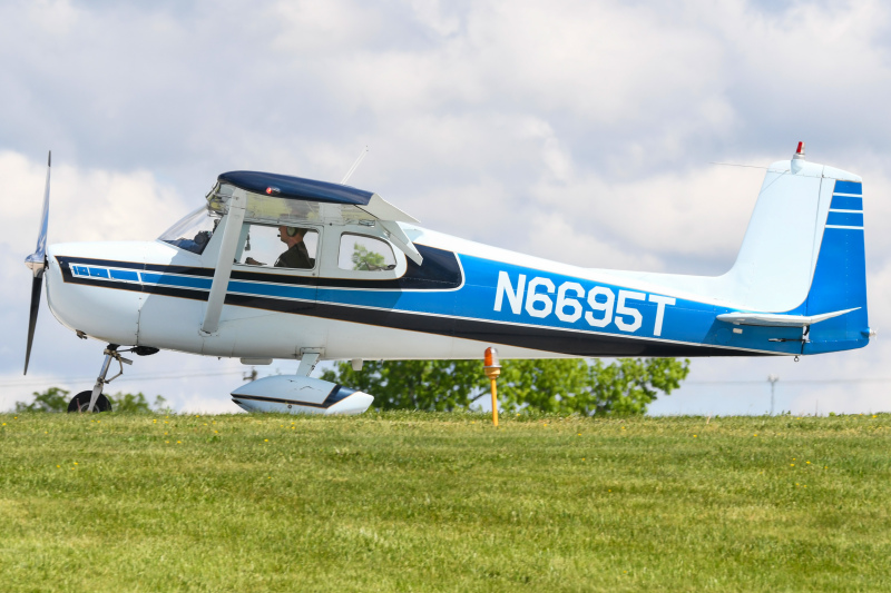 Photo of N6695T - PRIVATE Cessna 150 at PTW on AeroXplorer Aviation Database