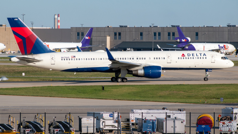 Photo of N6706Q - Delta Airlines Boeing 757-200 at IND on AeroXplorer Aviation Database