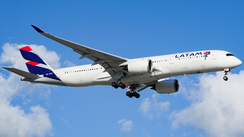 Photo of PR-XTH - LATAM Airbus A350-900 at MCO on AeroXplorer Aviation Database
