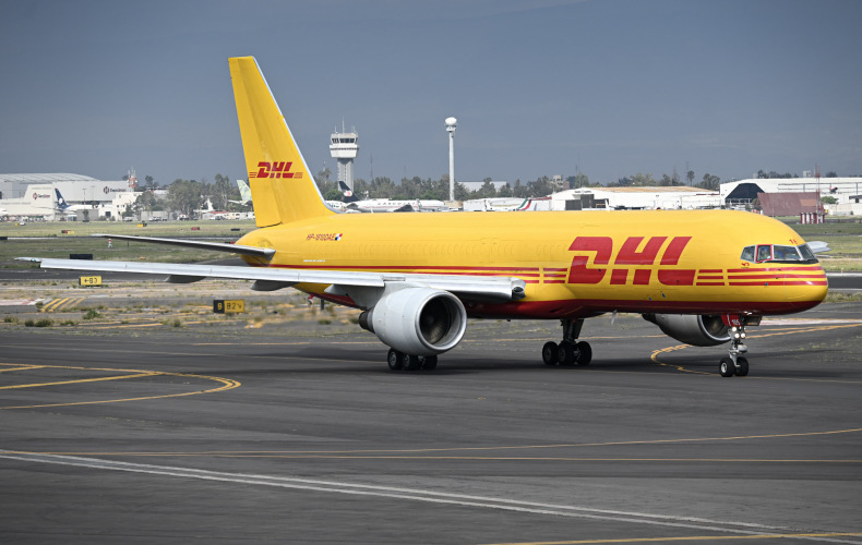 Photo of HP-1810DAE - DHL Boeing 757-200F at MEX on AeroXplorer Aviation Database